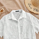 Camisa blanca suelta para mujeres con bordado de textura y patron floral quemado, adecuada para vacaciones, playa, temporada de graduacion, fiesta de Pascua, almuerzo y salidas de te por la tarde