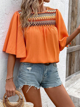 NEW  LUNE Blusa Retro de Cuello Redondo con Bordado y Encaje Ondulado con Estampado Aleatorio