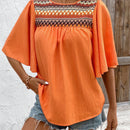 NEW  LUNE Blusa Retro de Cuello Redondo con Bordado y Encaje Ondulado con Estampado Aleatorio