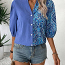 Camisa informal de manga corta con estampado azul empalmado