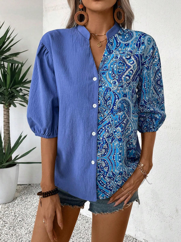 Camisa informal de manga corta con estampado azul empalmado