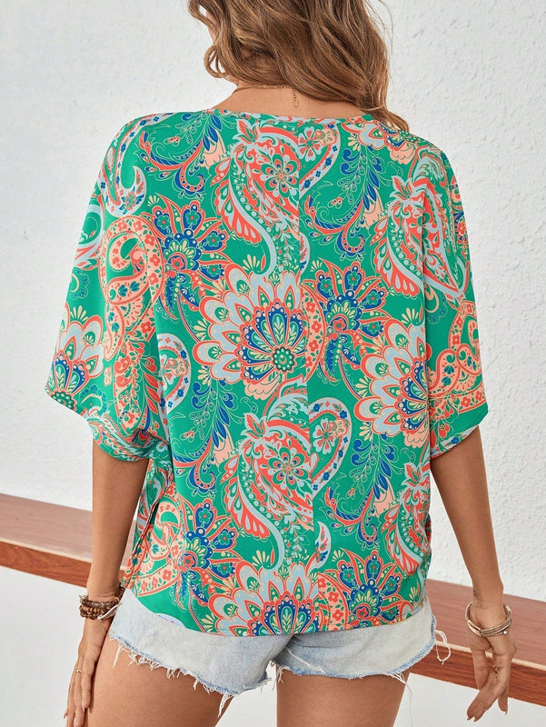 VCAY Camisa casual de vacaciones de verano con diseno completo de cuello en V impreso en toda la tela
