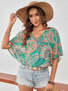 VCAY Camisa casual de vacaciones de verano con diseno completo de cuello en V impreso en toda la tela
