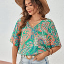VCAY Camisa casual de vacaciones de verano con diseno completo de cuello en V impreso en toda la tela