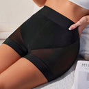 Pantalones cortos de mujer"} (Note: The term "boyshorts" is used in English as a style of women's underwear, but there is not a direct equivalent in Spanish. "Pantalones cortos de mujer