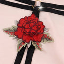 Ropa interior sexy roja de mujer con decoracion floral y tiras finas con espalda en forma de T