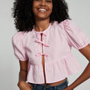 Top corto de estilo simple de verano para mujer con correa de lazo, mangas de burbuja, dobladillo con volantes y peplum