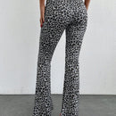 Tall pantalones acampanados con estampado de leopardo