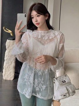 DAZY Blusa delgada floja de manga larga con encaje floral para mujer