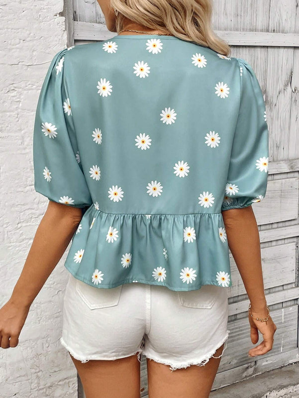 Camisa casual de verano con estampado de margaritas, mangas con volumen y encaje, con cordones y diseno calado