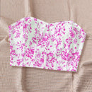 WYWH Top informal corto sin tirantes con estampado azul de vacaciones y estilo bustier para mujeres WYWH, con lineas prensadas de espina de pescado sobre un fondo blanco