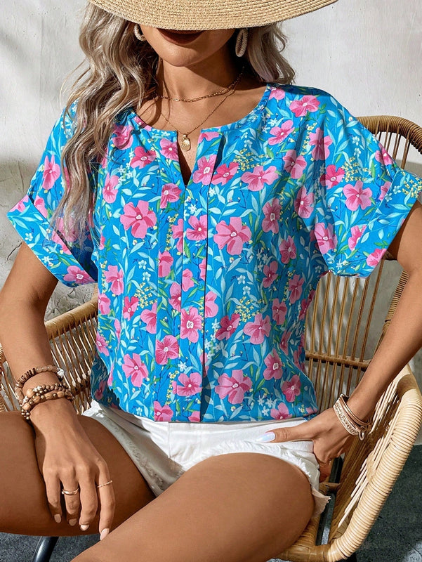 Camiseta de moda casual de verano con estampado floral azul y cuello en V