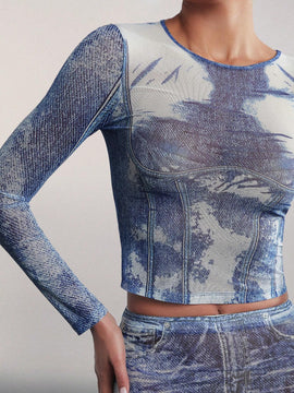Camiseta translucida a rayas con mangas largas y efecto grafico