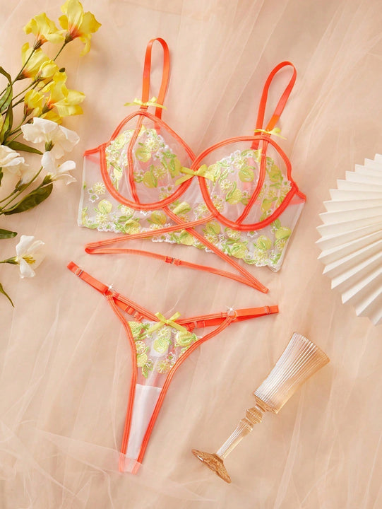 FloralLove Conjunto de Brasier de malla bordado con aros y tanga
