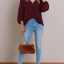 Camisa de manga tres cuartos con puntos suizos plisados y escote en V para mujer