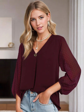 Camisa de manga tres cuartos con puntos suizos plisados y escote en V para mujer