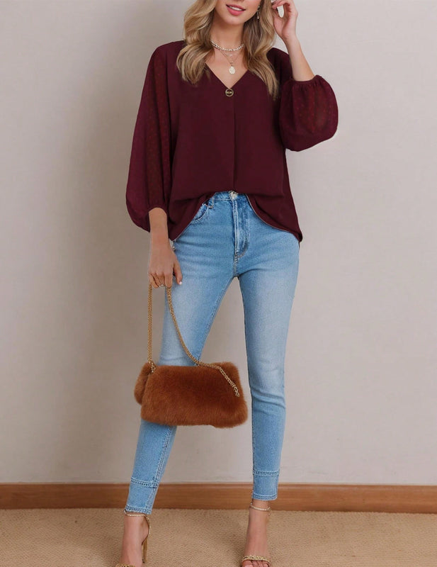 Camisa de manga tres cuartos con puntos suizos plisados y escote en V para mujer