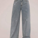 Forever 21 Jeans de pierna recta con detalle de diamante disperso y lavado retro para conjuntos de primavera. Jeans de talle medio para conjuntos de festivales y suaves fondos para el verano con diamantes de imitacion.