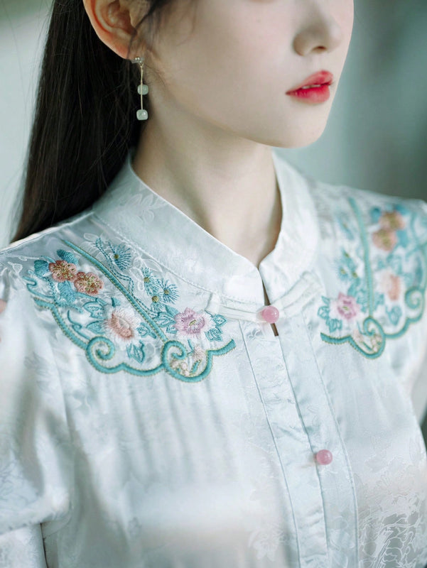 Nueva camisa blanca con bordado chino estilo todo combinable, con elementos bordados de la dinastia Han China
