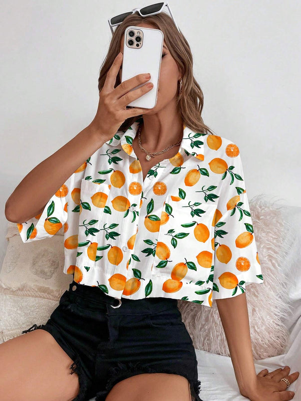 Camisa informal de manga corta con botones individuales para mujer con estampado recortado al azar para el verano