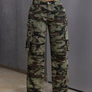 SXY Jeans cargo con bolsillos con solapa y estampado de camuflaje