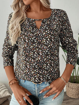 Camisa floral pequena de manga larga para mujer de color oscuro