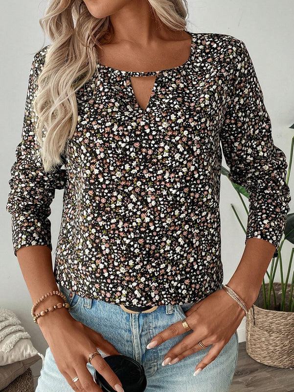 Camisa floral pequena de manga larga para mujer de color oscuro
