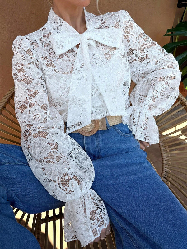Camisa de encaje para mujer con mangas de lampara y correa de mono para vacaciones