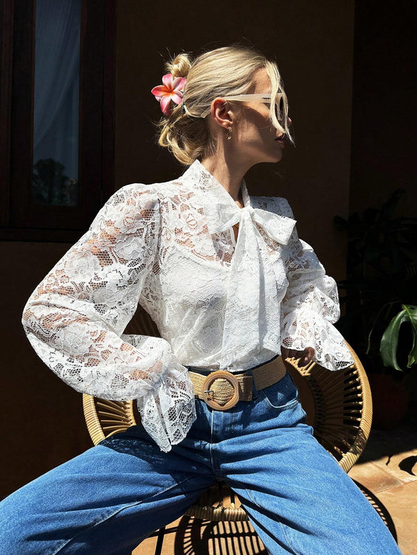 Camisa de encaje para mujer con mangas de lampara y correa de mono para vacaciones