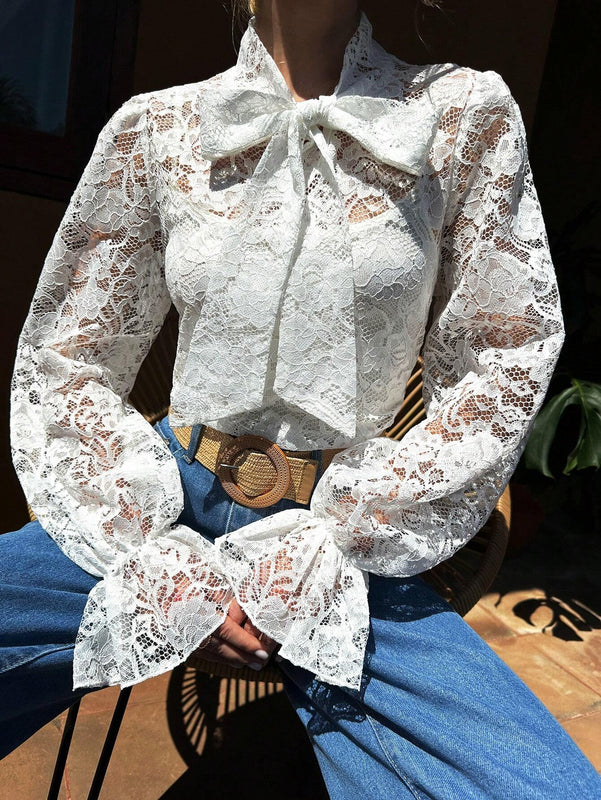 Camisa de encaje para mujer con mangas de lampara y correa de mono para vacaciones
