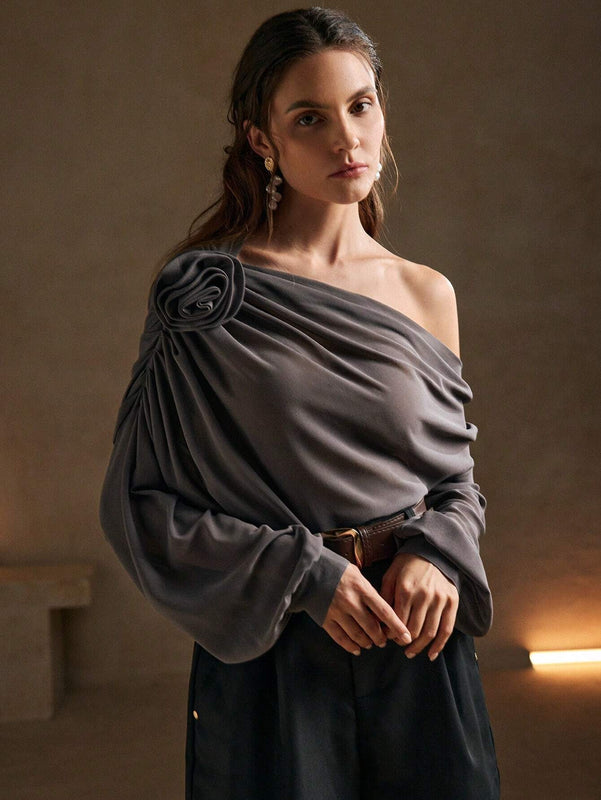 Anewsta Blusa de chiffon elegante y suave con hombros descubiertos, flores y pliegues en 3D para mujeres