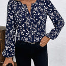 Camisa oscura de manga larga con estampado floral delicado para mujer