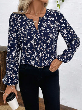 Camisa oscura de manga larga con estampado floral delicado para mujer