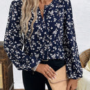 Camisa oscura de manga larga con estampado floral delicado para mujer