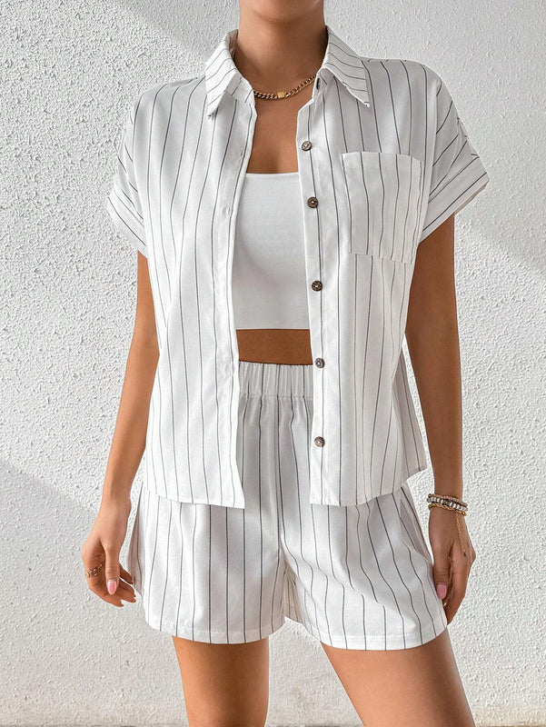 Essnce Camisa de mujer de manga corta sencilla para uso diario con estampado de patron lineal