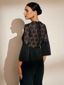 Camisa casual de verano para mujer de alta gama con textura aleatoria, parche bordado, punos con ribete de volantes y dobladillo entallado. Ideal para profesoras y ropa laboral