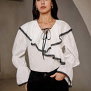 Camisa holgada para mujer con estilo chic y bloque de color adecuada para el trabajo y la conmutacion con dobladillo y punos de volantes