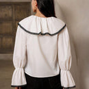 Camisa holgada para mujer con estilo chic y bloque de color adecuada para el trabajo y la conmutacion con dobladillo y punos de volantes