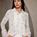 Camisa de manga de campana con corte aleatorio y diseno unico para estilizar la cintura, con flores al estilo frances para adelgazar