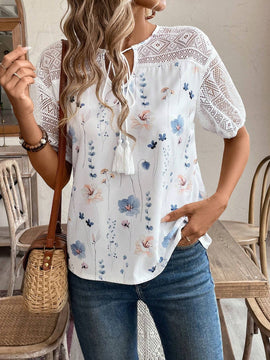 EMERY ROSE Camisa de encaje floral para mujer con diseno informal y cordones