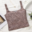 Top corto con estampado de leopardo para el verano