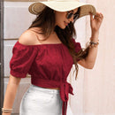 Camisa elegante, suave y encantadora de manga corta para mujer con hombros descubiertos y cintura atada