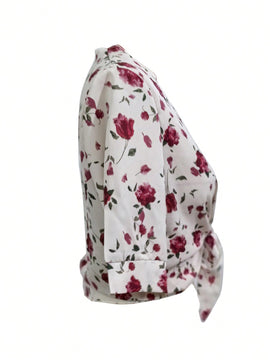 Blusa estampada con diseno floral y lazo en la parte delantera