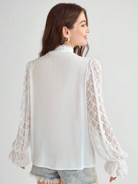 Enchnt Blusa con mangas abullonadas y encaje de contraste
