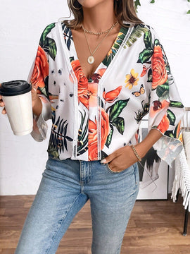 Blusa de manga murcielago con estampado tropical para el verano