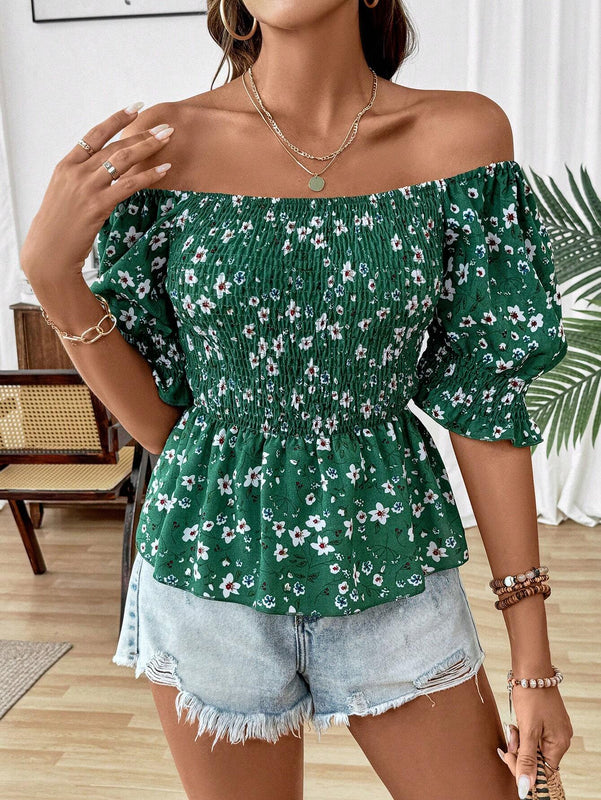 Blusa de volantes con mangas abullonadas y estampado floral para las vacaciones de verano