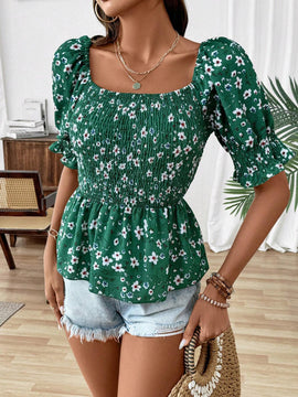 Blusa de volantes con mangas abullonadas y estampado floral para las vacaciones de verano