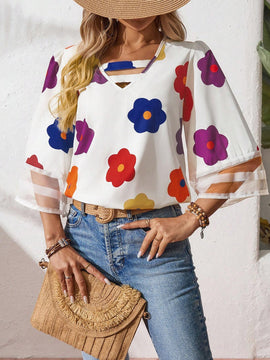 Blusa casual de mujer con estampado floral y parche de malla con cuello en V y mangas acampanadas 3/4