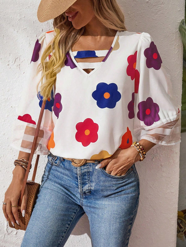 Blusa casual de mujer con estampado floral y parche de malla con cuello en V y mangas acampanadas 3/4