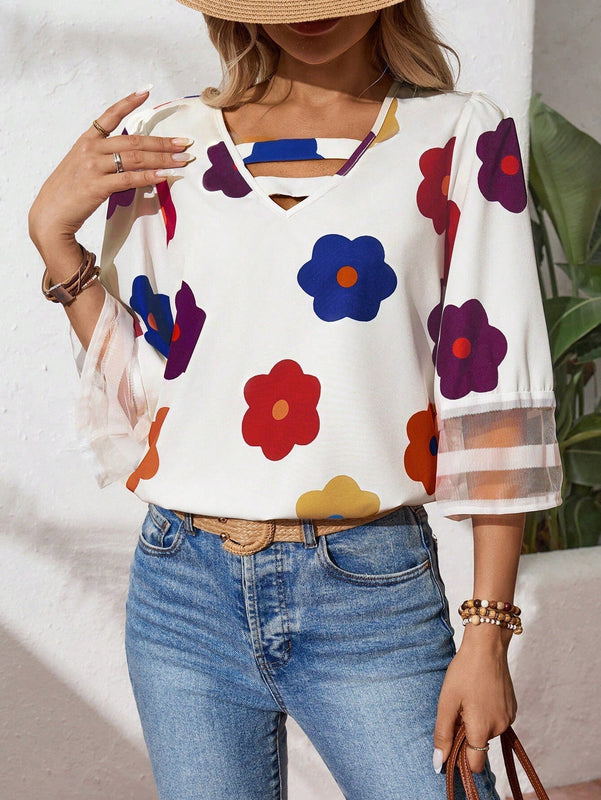 Blusa casual de mujer con estampado floral y parche de malla con cuello en V y mangas acampanadas 3/4
